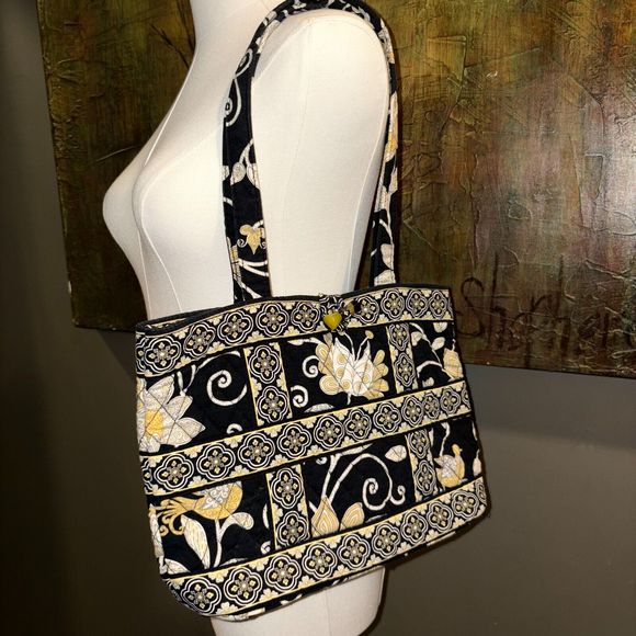 Vera Bradley Retired Yellow Bird Pattern Hand/Shoulder Bag/Tortoise Closure - Picture 1 of 6